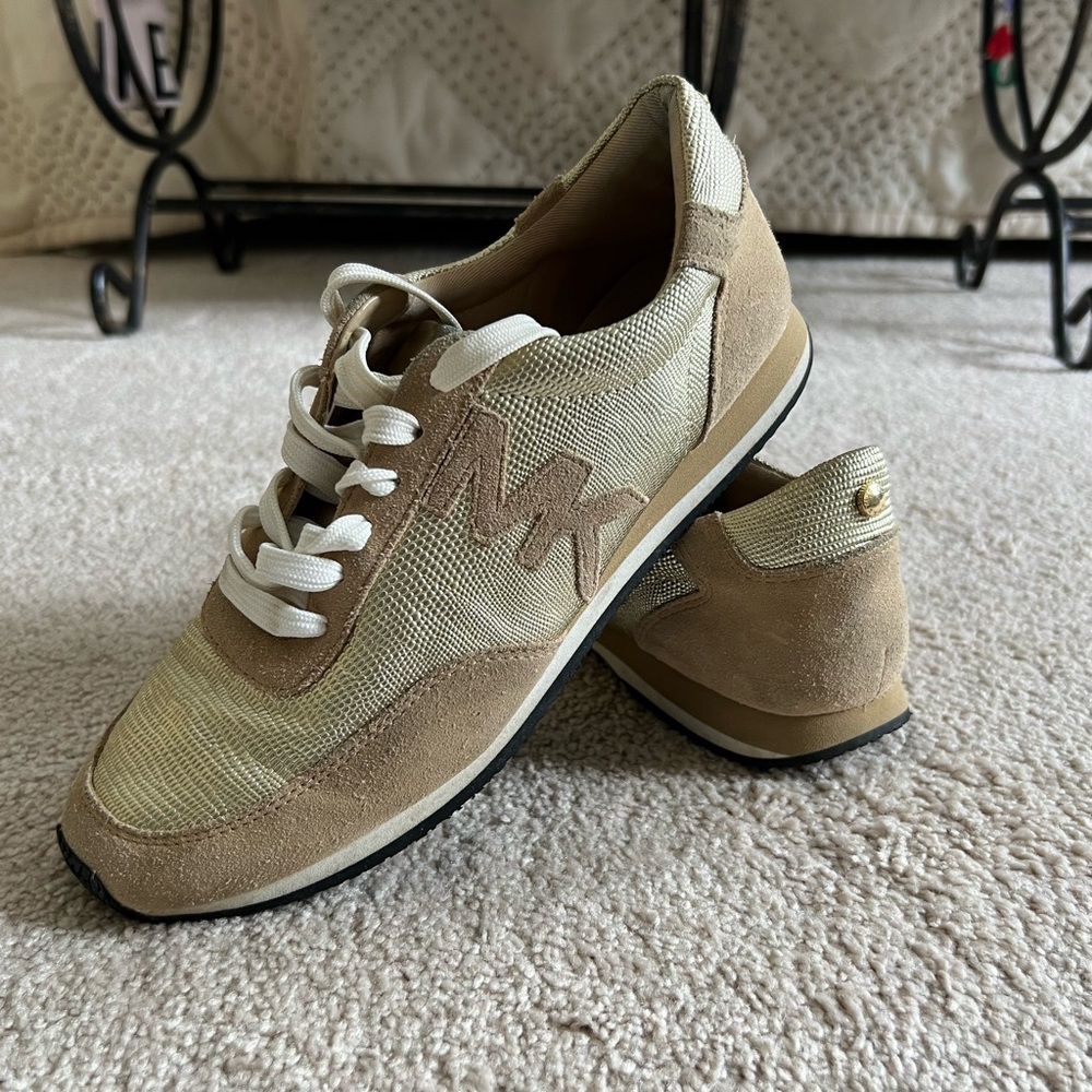 Michael Kors Swede lizard design fashion sneaker size 7